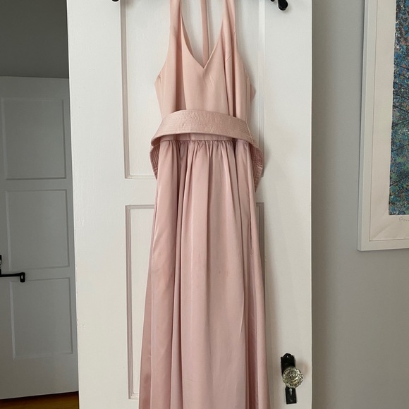 V Neck Halter Gown with Sash
WHITE BY VERA WANG - Picture 8 of 8